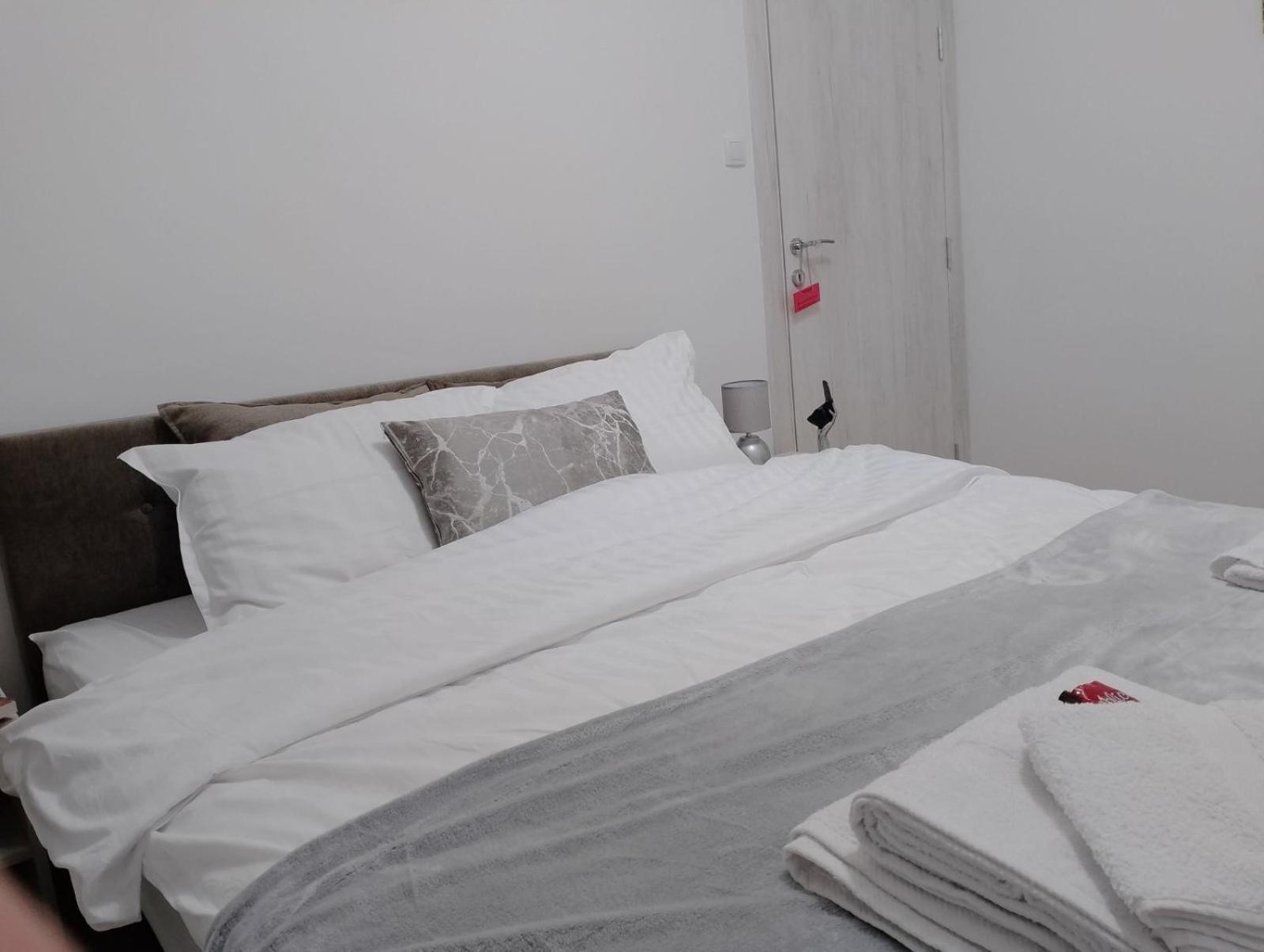 Apartman Dve Lipe Палич Екстериор снимка