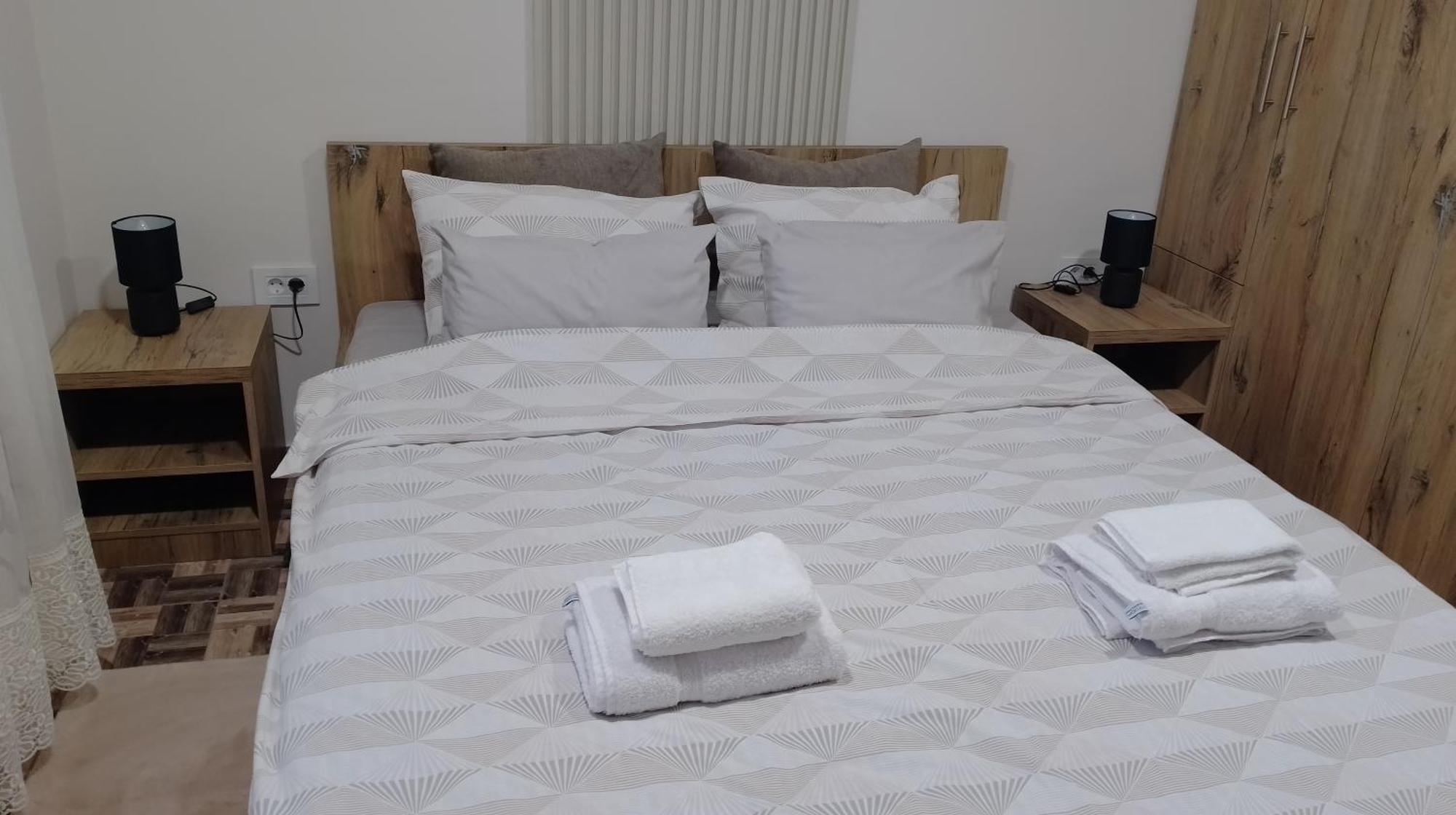 Apartman Dve Lipe Палич Екстериор снимка
